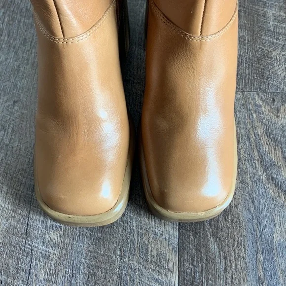 Steve Madden Tan Ankle Boots - Picture 6 of 14